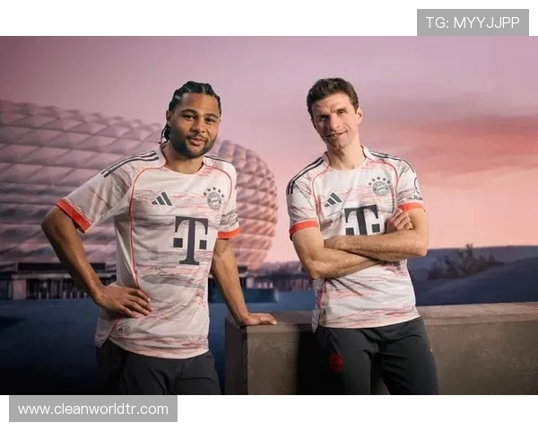 拜仁慕尼黑2627赛季客场球衣谍照曝光白色主色调EV字样回归队徽中心 拜仁慕尼黑2627赛季客场球衣谍照曝光白色主色调EV字样回归队徽中心