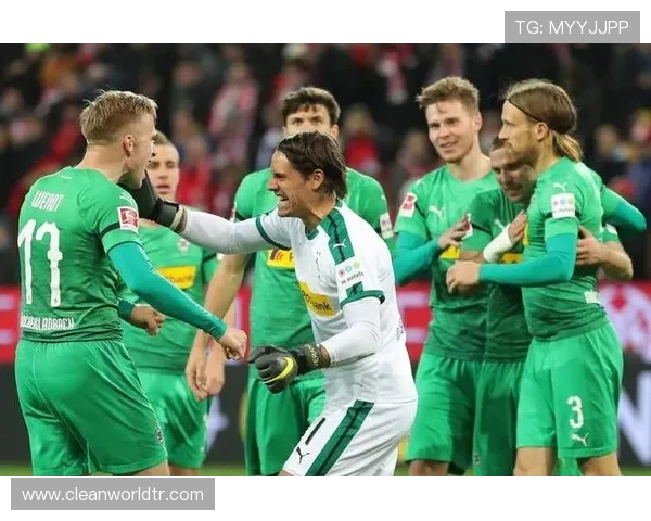 门兴格拉德巴赫3-1胜科隆 凯文迪克斯点射破门 塔巴科维奇助攻进球 门兴格拉德巴赫3-1胜科隆 凯文迪克斯点射破门 塔巴科维奇助攻进球